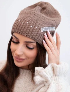 Dámská zimní vlněná čepice s ozdobným páskem z kubických zirkonů K402 mocca