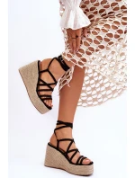 Kožené sandály na klínu Černé Margaritt