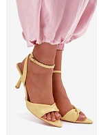 Dámské sandály na podpatku z eko kůže žluté Sedira