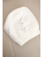 Dámská zimní čepice s ozdobným květinou a zirkony K400 bílá