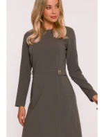 S419 Šaty s ozdobnými knoflíky v pase - khaki barva S419 Šaty s ozdobnými knoflíky v pase - khaki barva