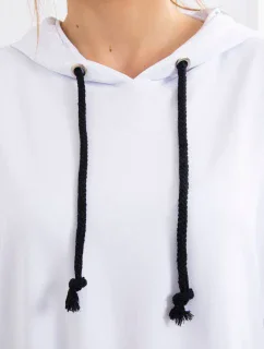 Šaty s kapucí bílé