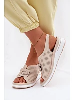 Kožené dámské sandály s ozdobným detailem Béžové Deliva