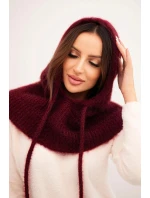 Dámská čepice s kapucí, šněrováním a copánkovým vzorem bordová Dámská čepice s kapucí, šněrováním a copánkovým vzorem bordová