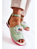 Dámské kožené sandály s zdobením zelená Nevassa Dámské kožené sandály s zdobením zelená Nevassa