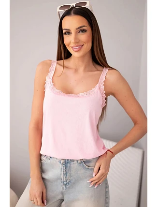 Dámská halenka na ramínkách s krajkovým zakončením bonbónově růžová Dámská halenka na ramínkách s krajkovým zakončením bonbónově růžová
