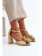 Kožené sandály na podpatku s ozdobou Laura Messi 2758 béžové Kožené sandály na podpatku s ozdobou Laura Messi 2758 béžové