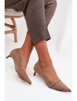 Dámské lodičky na nízkém podpatku s ozdobnou páskou Tmavě béžové Pirela