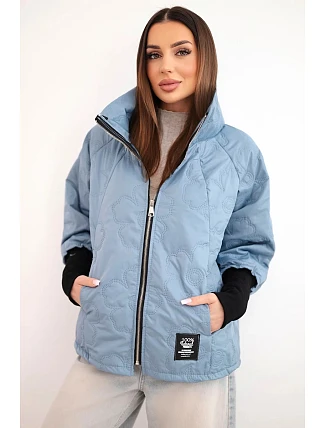 Dámská jarní prošívaná bunda s ozdobnou ražbou a zipem jeansová