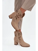 Semišové perforované dámské kotníkové boty na podpatek Zazoo 3647 béžové