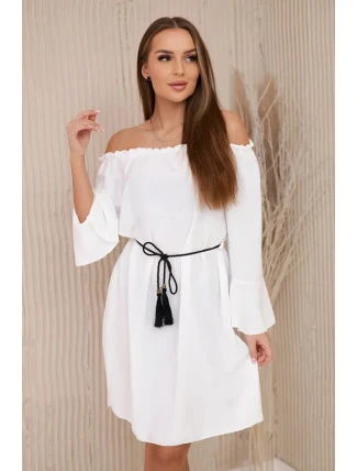 Šaty zavázané v pase se stahovací šňůrkou ecru Šaty zavázané v pase se stahovací šňůrkou ecru