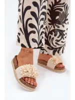 Dámské sandály na platformě s ozdobnými květinami béžové Tessara
