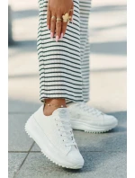 Dámské Tenisky S Vyšíváním Na Platformě Lee Cooper LCW-25-31-3465L Bílé