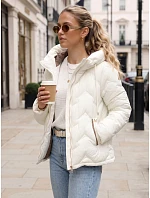 Dámská prošívaná bunda s kapucí v barvě ecru, FashionStreet TY5942 Dámská prošívaná bunda s kapucí v barvě ecru, FashionStreet TY5942