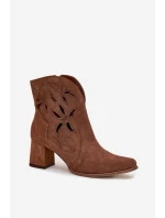 Semišové perforované dámské kotníkové boty na podpatku Zazoo 3647 hnědé