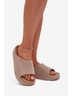 Dámské pantofle na platformě Big Star – tmavě béžové