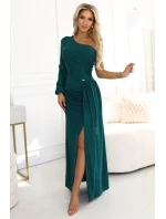 658-2 Třpytivé maxi šaty na jedno rameno s asymetrickými rukávy a rozparkem - lahvově zelené