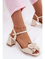 Dámské sandály na podpatku s ozdobným květem Vinceza 20283 Béžové