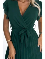 424-6 Šifonové plisované šaty s výstřihem a volánky - BOTTLE GREEN