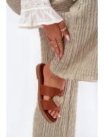 Dámské sandály na plochém podpatku se zlatou ozdobou Karinma