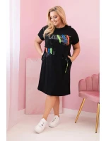 Dámské bavlněné šaty Plus Size s barevným potiskem a kapsou černý