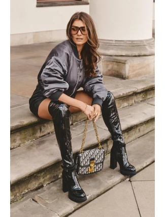 Kožené Kozaky Za Koleno Na Masivním Sloupku Černé Kytia