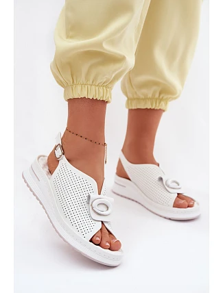 Kožené dámské sandály s ozdobným detailem bílé Deliva