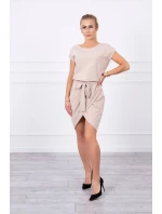 Šaty 8980 s prokladem dole béžové - Kesi Šaty 8980 s prokladem dole béžové - Kesi
