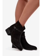 Dámské kozačky z přírodního semiše na klínu zateplené D&A CR52-651 Černé Dámské kozačky z přírodního semiše na klínu zateplené D&A CR52-651 Černé