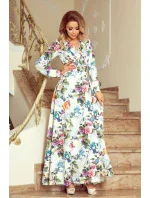 Dámské maxi šaty s volánkem, výstřihem a se vzorem barevných růží a světle modrých ptáčků model 7404387 Dámské maxi šaty s volánkem, výstřihem a se vzorem barevných růží a světle modrých ptáčků model 7404387