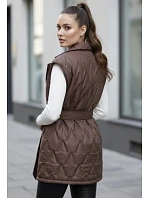 Čokoládová prošívaná vesta Goodlookin s páskem (B8603-14)