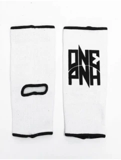 Pružný chránič kotníku 'ONE PUNCH' 08256-01M - Masters