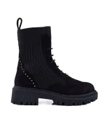 Pohodlné kotníčkové boty černé dámské na plochém podpatku Pohodlné kotníčkové boty černé dámské na plochém podpatku