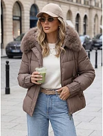 Dámská prošívaná bunda s kožešinovou kapucí, béžová, FashionStreet TY5893 Dámská prošívaná bunda s kožešinovou kapucí, béžová, FashionStreet TY5893