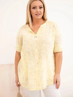 Dámská bavlněná halenka pro plnoštíhlé s krátkým rukávem a ozdobným knoflíkem žlutá