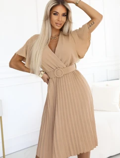 607-2 Plisované midi šaty LYRA s obálkovým výstřihem a širokým páskem - CARMELINE