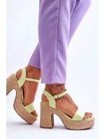 Pohodlné semišové sandály na robustním podpatku Světle zelená Elishia