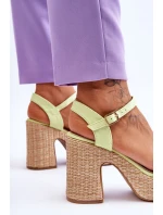 Pohodlné semišové sandály na robustním podpatku Světle zelená Elishia