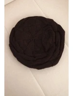 Dámská zimní čepice z vlny s ozdobným pletením a džíty K397 hnědá