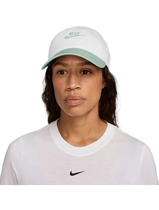 Baseballová čepice Nike Club bílo-mátová FB5368 105 Baseballová čepice Nike Club bílo-mátová FB5368 105