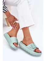 Dámské pěnové pantofle na platformě s přezkou – zelené