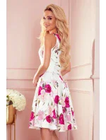 Rozšířené dámské šaty se vzorem růží a s výstřihem ve tvaru srdce 114-16