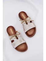 Dámské kožené sandály na plochém podpatku Zazoo 3022 zlaté oprané Dámské kožené sandály na plochém podpatku Zazoo 3022 zlaté oprané