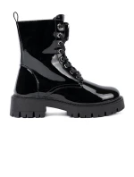 Pěkné   kotníčkové boty dámské platforma