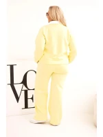 Komplet dámský masełko Plus Size se širokými nohavicemi a límečkem žlutý Komplet dámský masełko Plus Size se širokými nohavicemi a límečkem žlutý