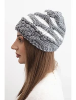 Dámská zimní čepice z vlny v hrubém pletení a pruhy K465 šedá + bílá Dámská zimní čepice z vlny v hrubém pletení a pruhy K465 šedá + bílá