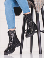 Trendy dámské  kotníčkové boty černé na plochém podpatku
