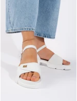 Pěkné bílé  sandály dámské platforma