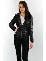 Černá prošívaná dámská bunda s kapucí (B9561) Černá prošívaná dámská bunda s kapucí (B9561)