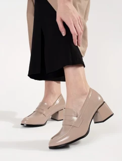 Praktické hnědé dámské polobotky Obcas